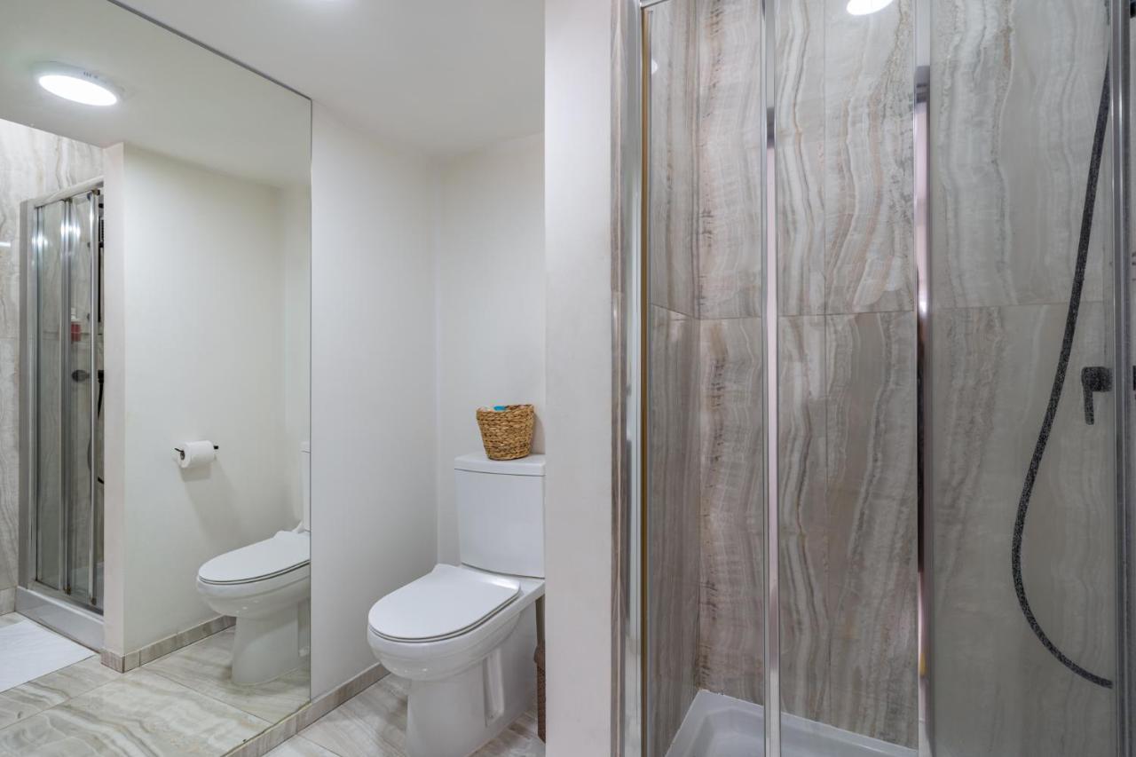 Eleni'S 1-Br Apt In Larnaca Center Extérieur photo