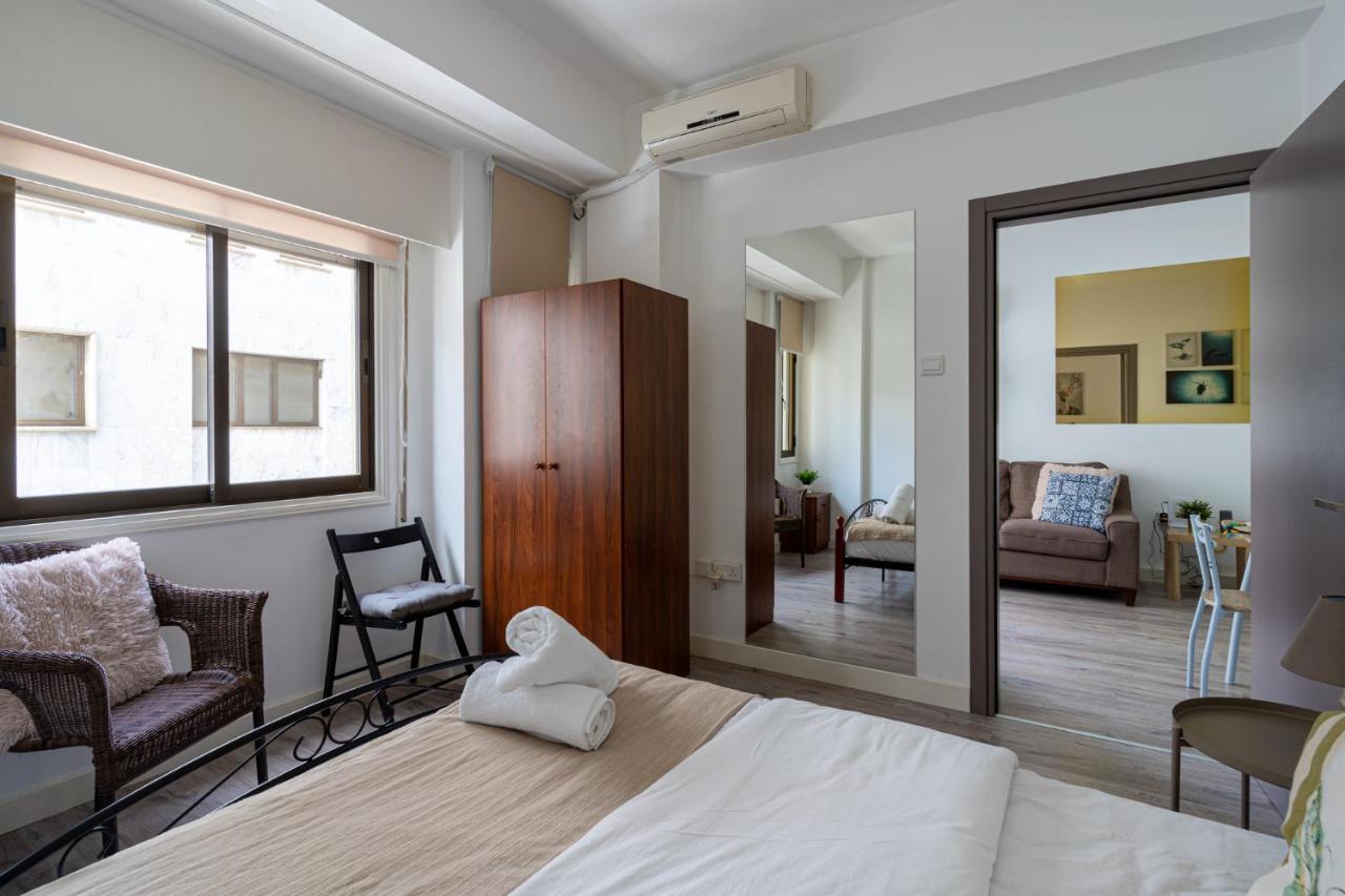 Eleni'S 1-Br Apt In Larnaca Center Extérieur photo